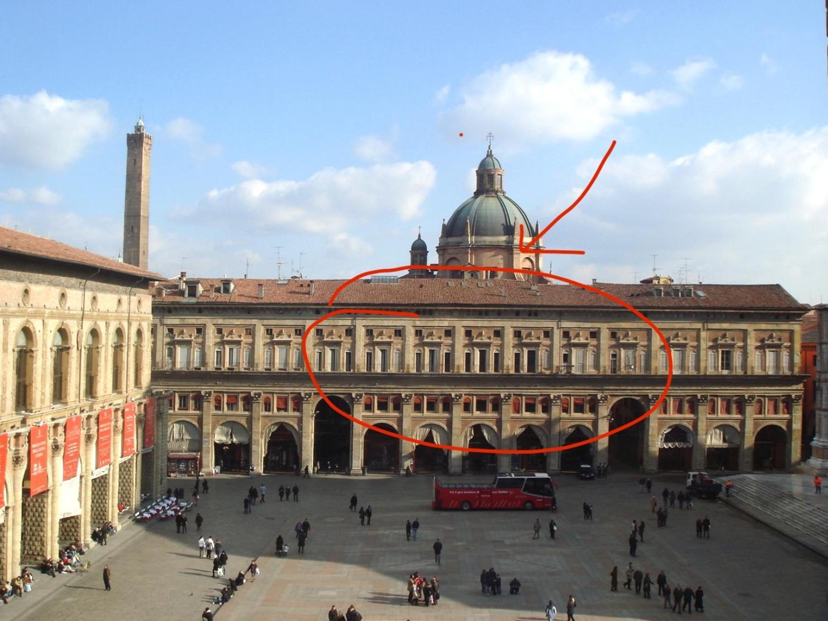 Urbanicooh Garisenda - Piazza Maggiore View Bologna Exteriör bild